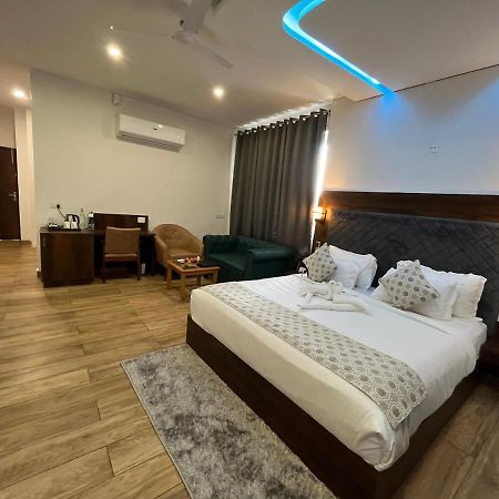 Hotel Click Collection The Abode, Dharamshala Exterior foto
